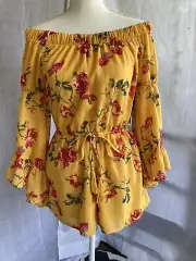 NWT Hint of Blush yellow floral off shoulder romper Small