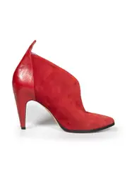 Red Suede Collared Pumps