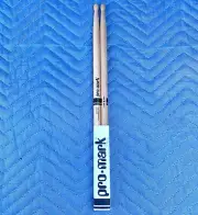 PRO-MARK HICKORY FORWARD 747 Drumsticks 16-1/4” L, .551” Dia.