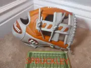 WILSON A2000 11.5" 1716 GOTM MAY 2019 INFILED BASEBALL GLOVE, NWT, RHT