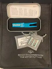 SCOTTY CAMERON GALLERY EXCLUSIVE - BALL MARKER & DIVOT TOOL