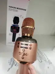 NWT Wireless Bluetooth Karaoke Microphone