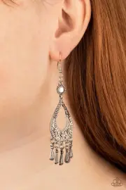 Paparazzi: Viva La Diva - White Earrings