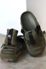 Crocs BEAMS X Crocs Classic All Terrain Outdoor Olive Men Sandal Shoe 207448-309