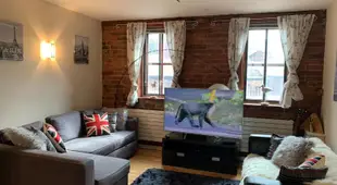 2 Bed Apartment off Mathew Street Liverpool