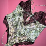 Victoria's Secret Designer Collection S TEDDY FANTASY ISLAND GREEN black SILK