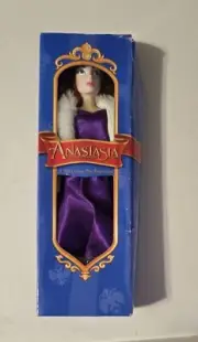 ANASTASIA Hari Growing doll 2 Outfits, Burger King 1997 NIP