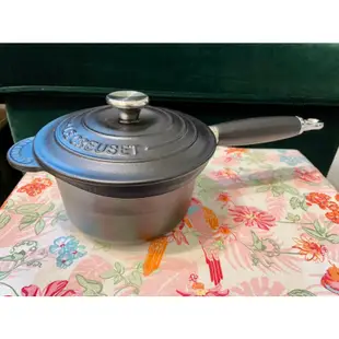 出清  Le Creuset 鑄鐵鍋 醬汁鍋 單柄 電木柄 16CM 黑［二手］