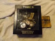 Vintage Timex Collectible Pewter Cat Desk Clock Paperweight Silver Color