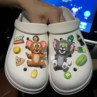 在飛比找蝦皮購物優惠-Crocs Jibbitz Tom 和 Jerry 套裝 D