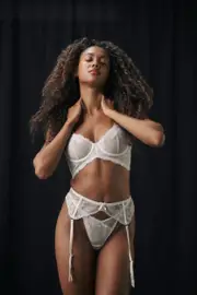 Sweeney Set White