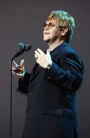 Elton John at The 2001 VH1/Vogue Fashion Awards - Show at The Hamm- Old Photo 2