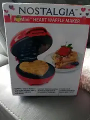 NOSTALGIA MyMini HEART 5'' Waffle Maker Red - Brand New -Manual Included