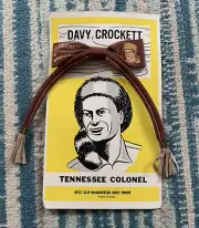 RARE VINTAGE DAVY CROCKETT HAIR CLIP BAND TENNESSEE COLONEL COLLECTIBLE TOYS USA