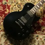 Gibson Les Paul Studio Ebony Ebony color black