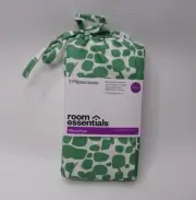 Room Essentials 2 Standard Size Pillowcases Green Dotted Pillowcase Set New