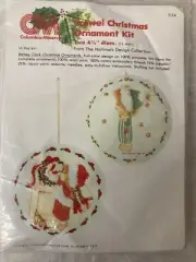 1974 Columbia Minerva Crewel Christmas Ornament Kit Hallmark #7114 Betsey Clark