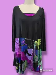 TAKING SHAPE Ladies Come Together Print Top Size S