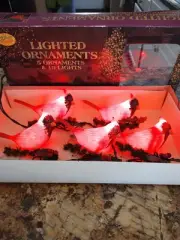 Holiday Collectibles 10 Red Cardinals Birds Holly String Anytime Lights Tested