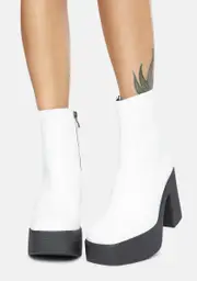 [Altercore] White Mazikeen Vegan Leather Platform Boots