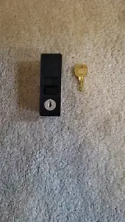 NEW GE 569B737P1 REPLACEMENT LOCK FOR PANELBOARDS W/ KEY