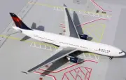 Gemini Jets G2DAL305 Delta Airlines Airbus A330-300 N801NW Diecast 1/200 Model