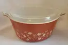 Pyrex Vintage Casserole Dish with Lid Crazy Daisy Pattern 1.5 Quart