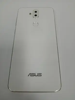 Asus Zenfone 5Q X017DA 4G 64G 1600萬畫素 八核心 6吋