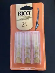 Rico Alto Clarinet Reeds, Strength 2.5, 3-pack RDA0325