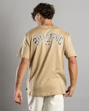 [Billabong] Billabong Men's Throwback Regular T-Shirt in Hazel Brown Size Small S Hazel Brown