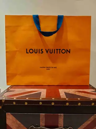 Louis Vuitton 藍色握把紙袋(限雙北市捷運站面交）