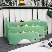 在飛比找松果購物優惠-卡通造型大靠背沙發抱枕綠色粉色鱷魚可愛臥室枕頭 (5.5折)