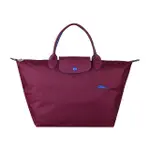 【LONGCHAMP】LONGCHAMP COLLECTION刺繡LOGO尼龍摺疊短把拉鍊手提包(中/梅紅X藍)