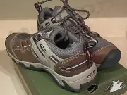 KEEN Steens Brown Waterproof Hiking Boots Women's Size 10