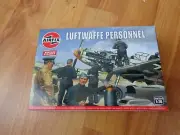1/76 CLASSIC AIRFIX LUFTWAFFE PERSONNEL GERMANY WW2 48 SOLDIER MODEL KIT A00755V
