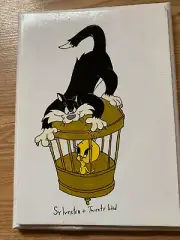SYLVESTER & TWEETY BIRD WOOD PLAQUE . CAN BE HUNG ON WALL