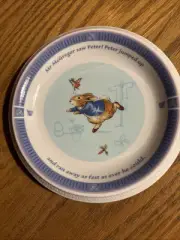 Wedgwood Peter Rabbit Plate Running by - Frederick Warne & Co 2001 6.25”