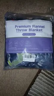 DINOSAUR-GLOW IN THE DARK - THROW BLANKET- NEW- 50" X 60"-MULTI-COLOR