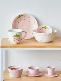 在飛比找樂天市場購物網優惠-草莓陶瓷湯碗 可愛家用飯碗大碗創意碗餐具面碗