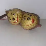 VTG ANTHROPOMORPHIC ONION FACE HEAD SALT AND PEPPER SHAKER SET IN NETTED BAG