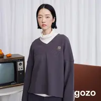在飛比找momo購物網優惠-【gozo】gozo三次方立體織紋大學T(兩色)