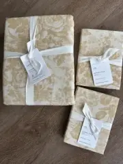 POTTERY BARN KING/CAL KING SORREL TOILE Duvet cover + two King shams