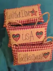 Set of 3 Americana Mini-Pillows for Doorknob or Tiered Tray