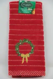 St. Nicholas Square Decorative Fingertip/Hand Towel Christmas Holiday NWT