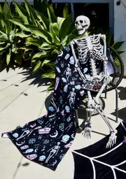 [Dolls Home] Candy Embrace The Darkness Beach Towel