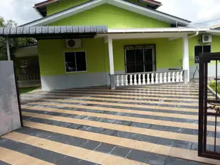 Budget Umi Homes Kuching 4 Bedrooms