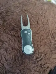 Pitchfix Golf Divot Tool Classic Red