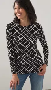 Chicos Women’s Touch of Cool Abstract Layering Tee Black White Size 2 NWT