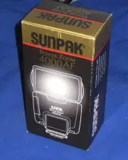 Sunpak Power Zoom 4000AF Model PZ4000AF Flash for Minolta i,xi, si Camera