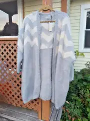 NWT SimplyBe Capsule Plus Size 28/30 Chevron Blue and White Cardigan Sweater